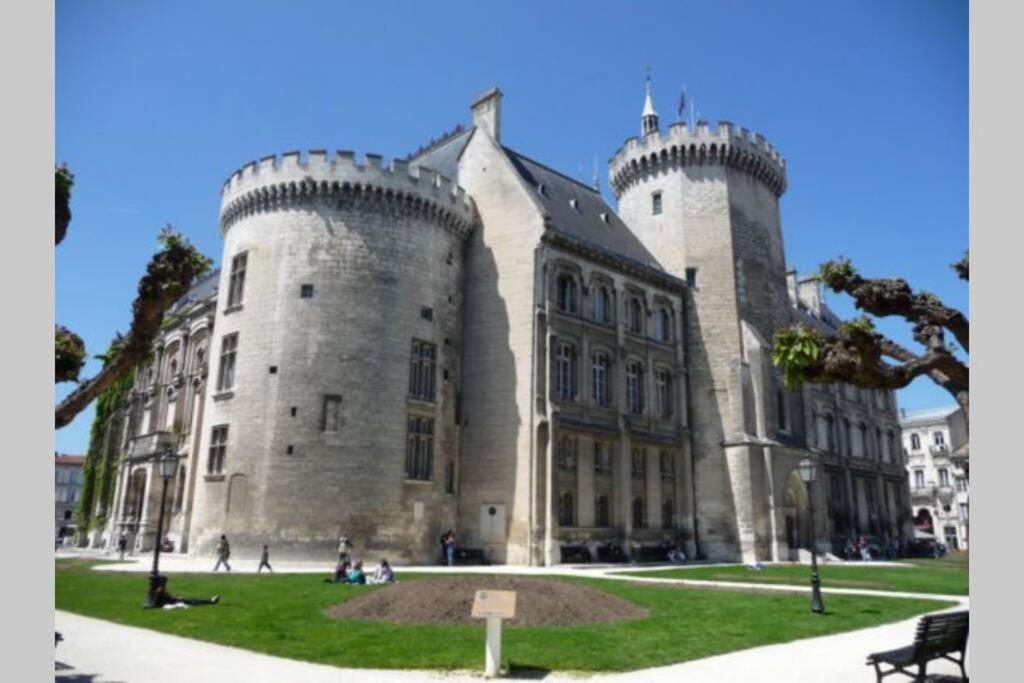 L'Atelier - 500M Musee Bd Angoulême Exteriér fotografie